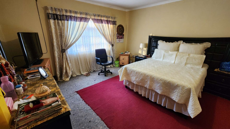 3 Bedroom Property for Sale in Lourierpark Free State